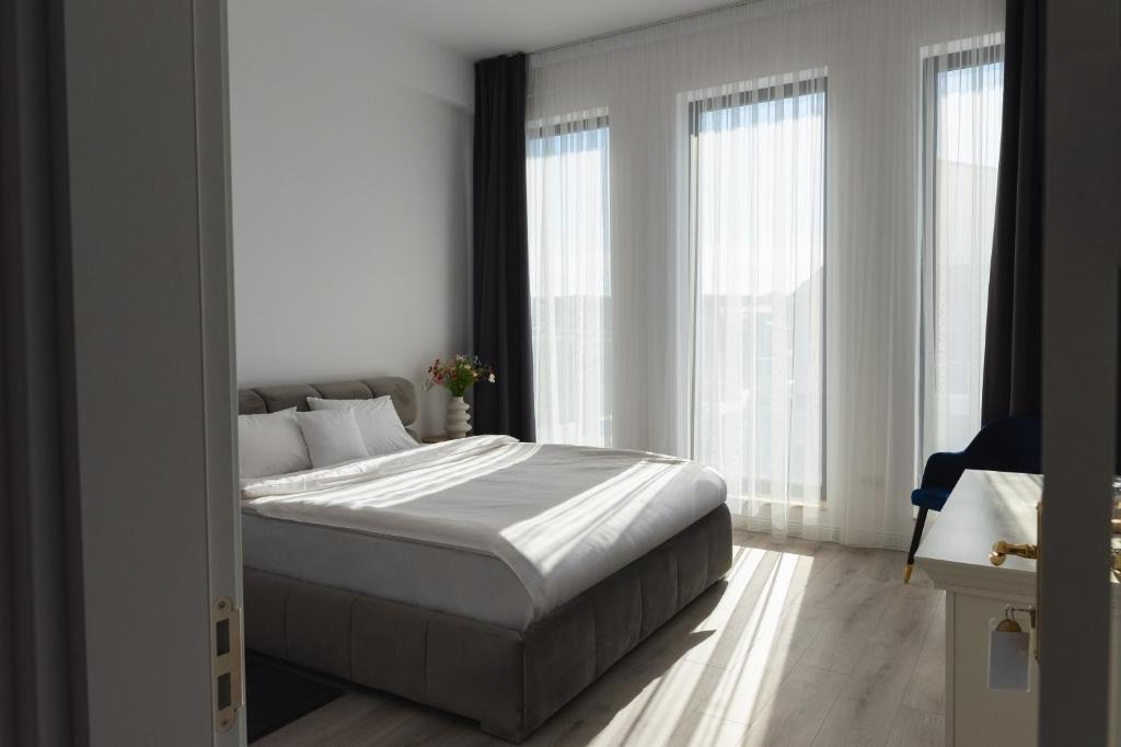 Double Room Verse
